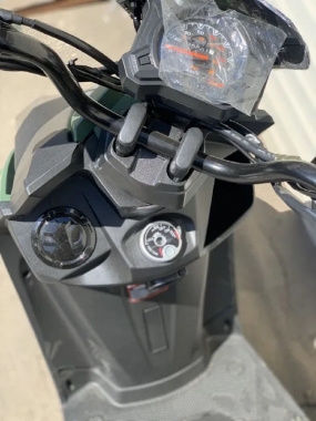 Скутер FORTE BWS-R 150CC зелено-чорний для города